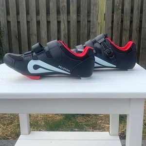 Peloton Size 45 Clip In Shoes